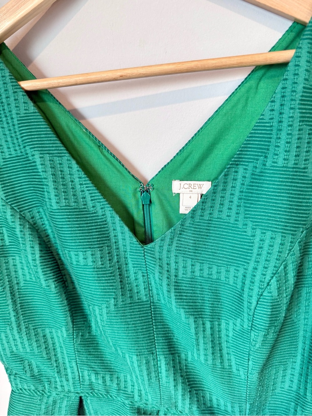 J.Crew Dublin Green Textured Jacquard V-Neck Sleeveless Cocktail Dress - Picture 2 of 3